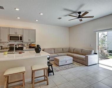 1414 Anchor Bend Way - Photo Thumbnail 7