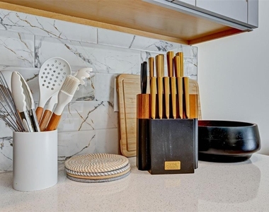 1414 Anchor Bend Way - Photo Thumbnail 11