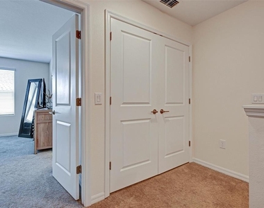 1414 Anchor Bend Way - Photo Thumbnail 14