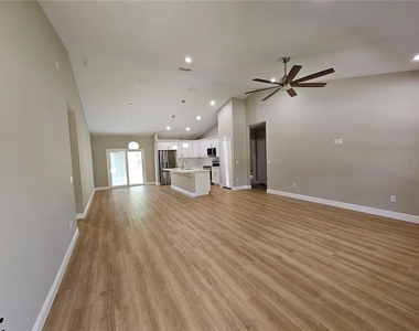 6920 Se 123rd Place - Photo Thumbnail 1