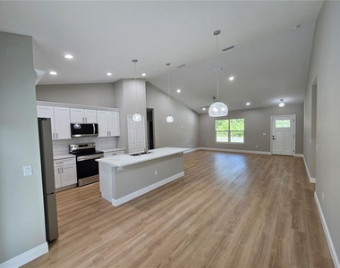 6920 Se 123rd Place - Photo Thumbnail 2