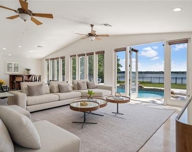 325 Magnolia Street - Photo Thumbnail 6