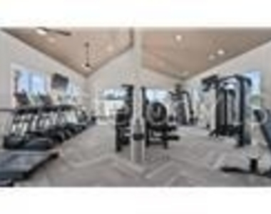 5633 Fiona Lane - Photo Thumbnail 8