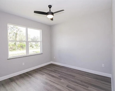 4510 Boabadilla Avenue - Photo Thumbnail 16