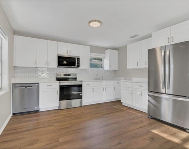 14025 Se 54th Court - Photo Thumbnail 4