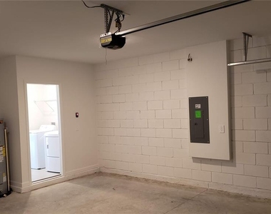 3910 Amers Loop - Photo Thumbnail 22