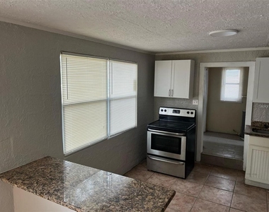 1450 Wakulla Way - Photo Thumbnail 2
