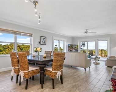 8700 Ridgewood Avenue - Photo Thumbnail 6
