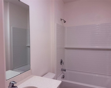 1305 Stockwell Avenue - Photo Thumbnail 9