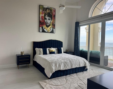 200 Ocean Crest Drive - Photo Thumbnail 32
