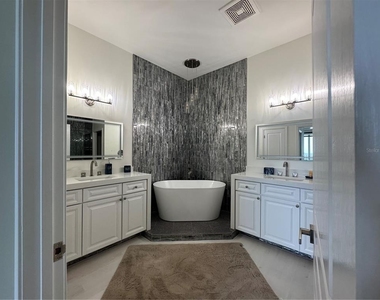 200 Ocean Crest Drive - Photo Thumbnail 28
