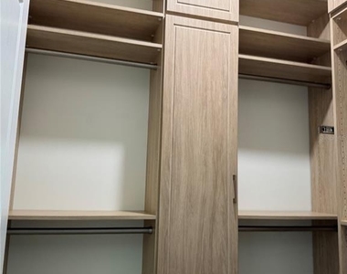 200 Ocean Crest Drive - Photo Thumbnail 31