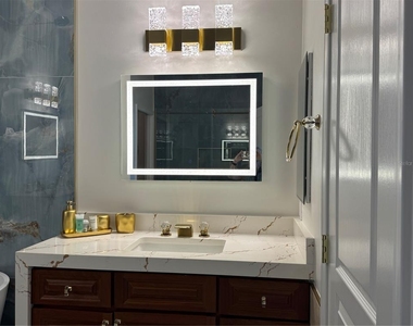 200 Ocean Crest Drive - Photo Thumbnail 37
