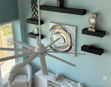200 Ocean Crest Drive - Photo Thumbnail 18