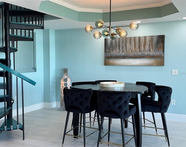 200 Ocean Crest Drive - Photo Thumbnail 14
