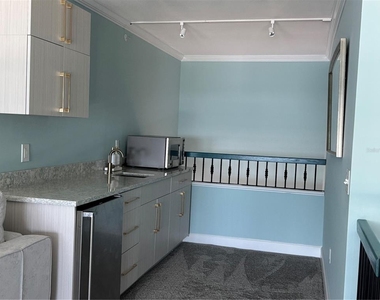 200 Ocean Crest Drive - Photo Thumbnail 23