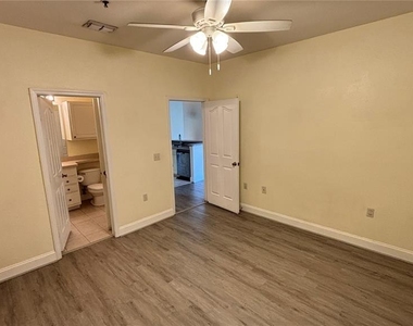 1325 Lake Shadow Circle - Photo Thumbnail 12