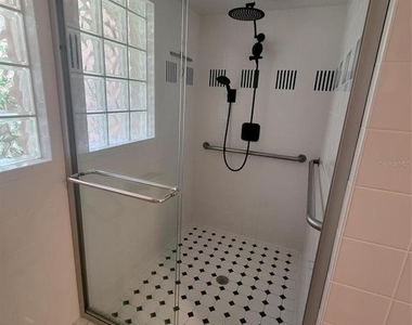 101 Cedar Point Lane - Photo Thumbnail 11