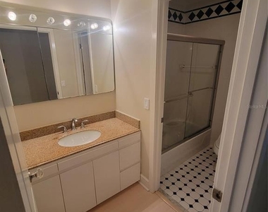 101 Cedar Point Lane - Photo Thumbnail 16