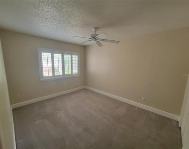101 Cedar Point Lane - Photo Thumbnail 20