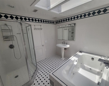 101 Cedar Point Lane - Photo Thumbnail 13