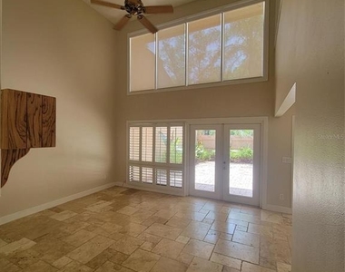 101 Cedar Point Lane - Photo Thumbnail 5