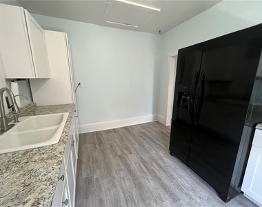 704 Tennessee Street - Photo Thumbnail 13