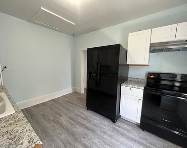 704 Tennessee Street - Photo Thumbnail 14
