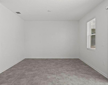 3302 Laurent Loop - Photo Thumbnail 12