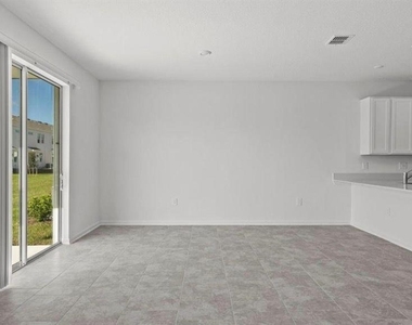 3302 Laurent Loop - Photo Thumbnail 7