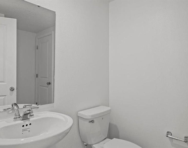 3302 Laurent Loop - Photo Thumbnail 13