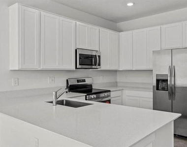 3302 Laurent Loop - Photo Thumbnail 8