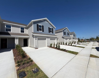 836 Lynx Street - Photo Thumbnail 1