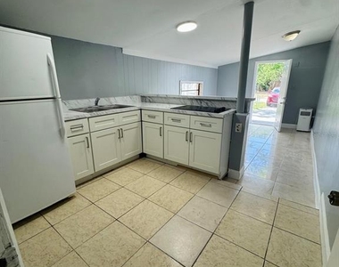 7714 Acadian Drive - Photo Thumbnail 3