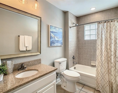 7503 Atlantis Way - Photo Thumbnail 6