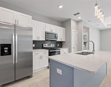 3707 Fontainebleau Street - Photo Thumbnail 10