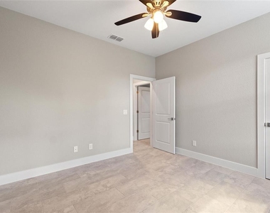 3707 Fontainebleau Street - Photo Thumbnail 15