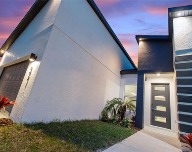 802 James Drive - Photo Thumbnail 2