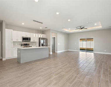 802 James Drive - Photo Thumbnail 7