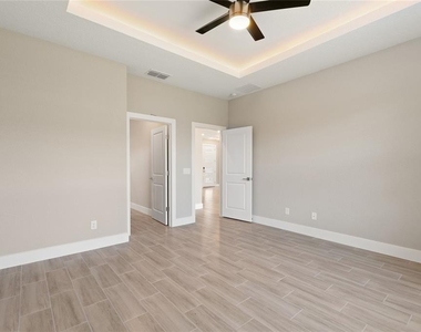 302 Elderberry Court - Photo Thumbnail 19