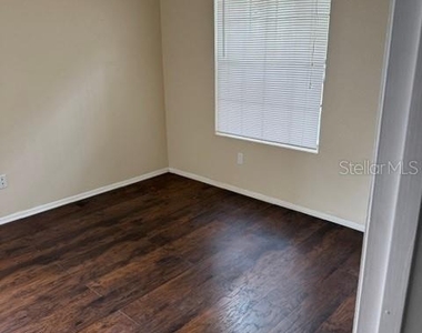 208 Afton Square - Photo Thumbnail 3