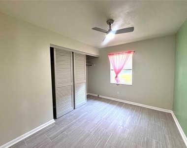 1074 Gerona Avenue - Photo Thumbnail 9