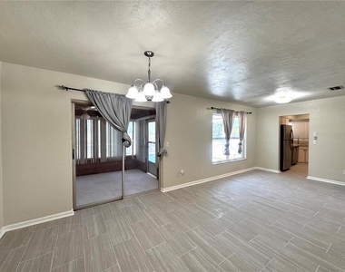 1074 Gerona Avenue - Photo Thumbnail 16