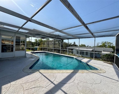 1074 Gerona Avenue - Photo Thumbnail 21