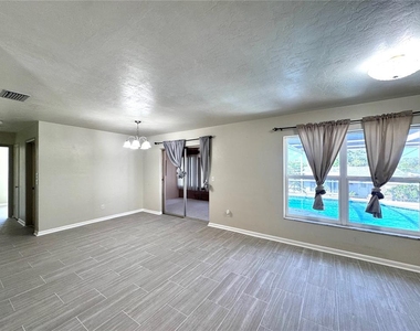1074 Gerona Avenue - Photo Thumbnail 17