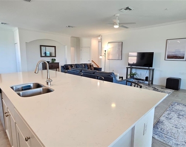 10825 Tarflower Drive - Photo Thumbnail 15