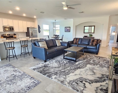 10825 Tarflower Drive - Photo Thumbnail 8