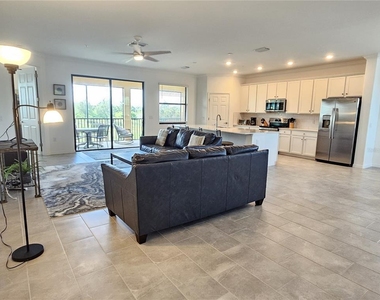 10825 Tarflower Drive - Photo Thumbnail 7