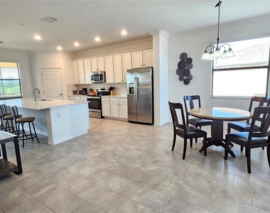 10825 Tarflower Drive - Photo Thumbnail 13