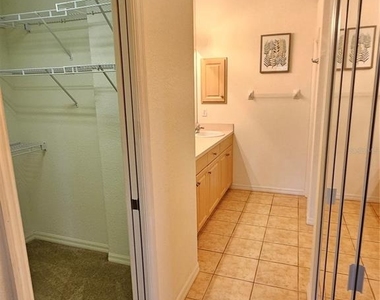 904 Casa Del Lago Way - Photo Thumbnail 25
